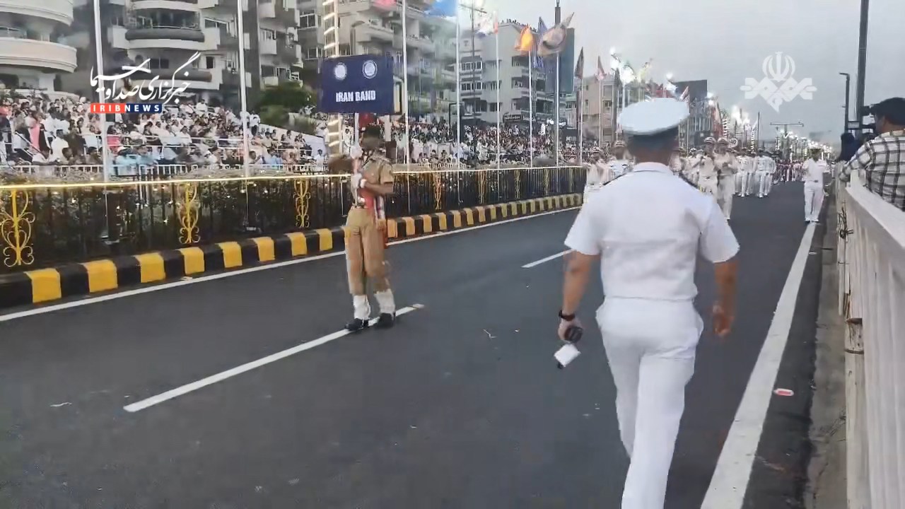 تصویری از ملوانان ایرانی ناوچه دنا که میهمان نیروی دریایی هند بودند و توسط جنایتکاران آمریکایی به شهادت رسیدند