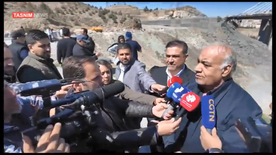 ۸۰ خبرنگار خارجی از پل B1 کرج بازدید کردند