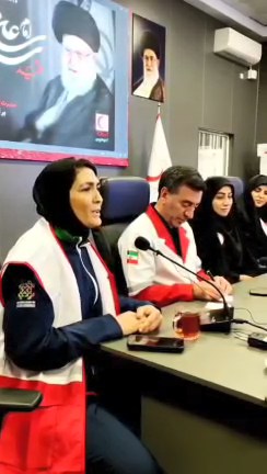 خواهران منصوریان با حضور در هلال احمر آمادگی خود را برای کمک به هموطنان اعلام کردند