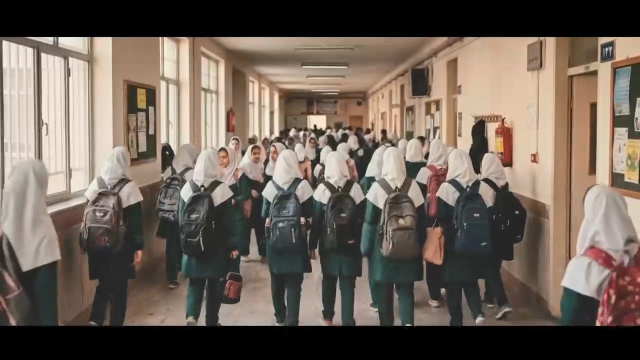 نماهنگ نیمکت خالی برای دخترای میناب