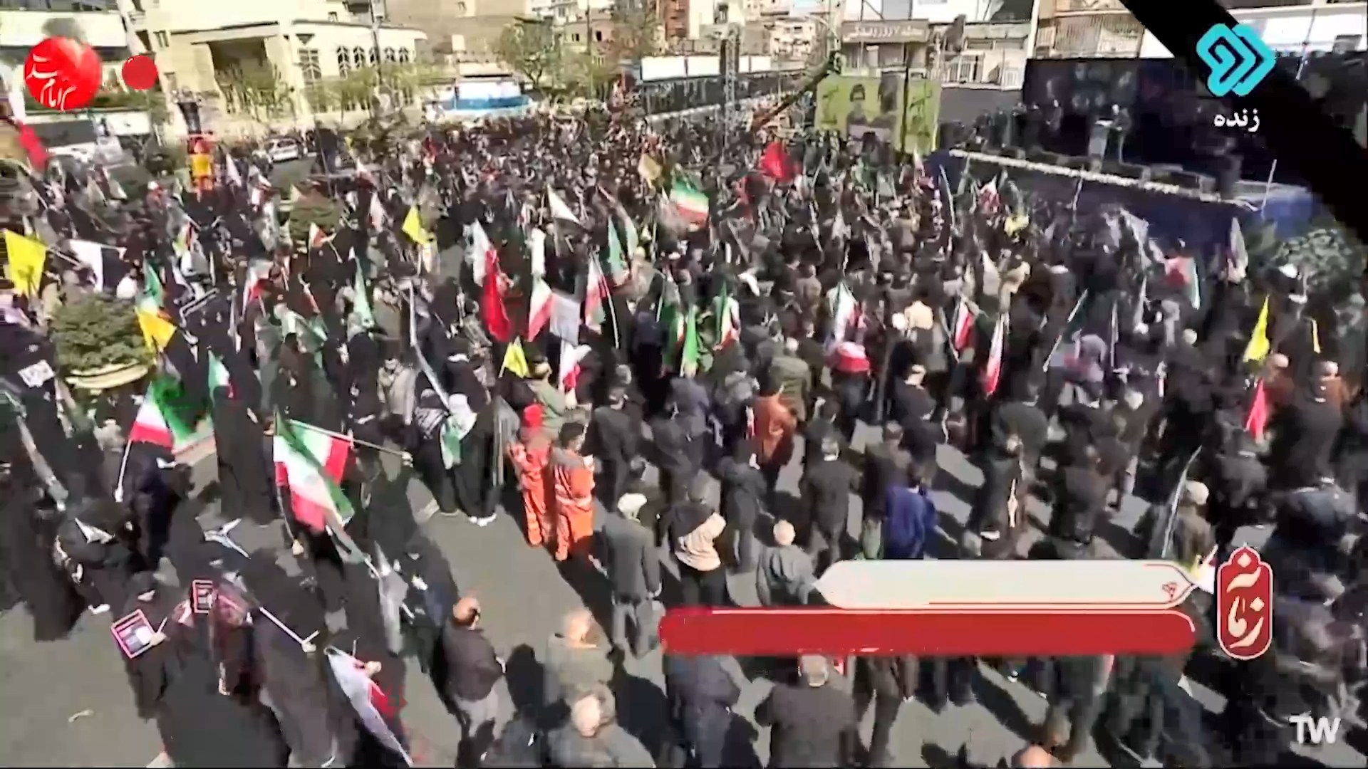 حضور گسترده مردم در مقتل رهبر شهید انقلاب