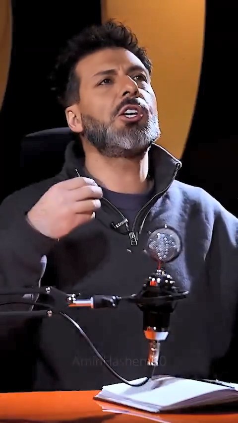 مجید واشقانی، بازیگر: بین سردار تنگسیری و ابی (خواننده) باید یکی را انتخاب کرد