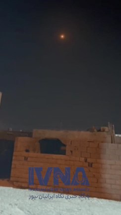 فیلم انهدام پهپاد در آسمان تنگه هرمز