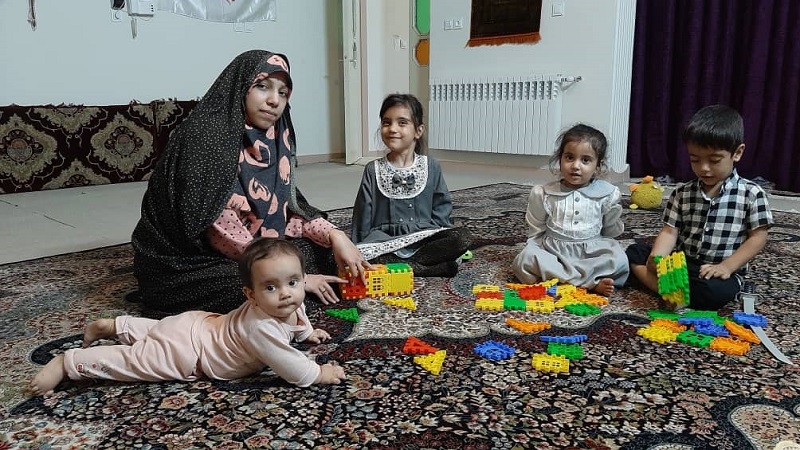 جوان‌ترین مادر ایرانی؛ زندگی شیرین مادر دهه هشتادی با ۴ فرزند