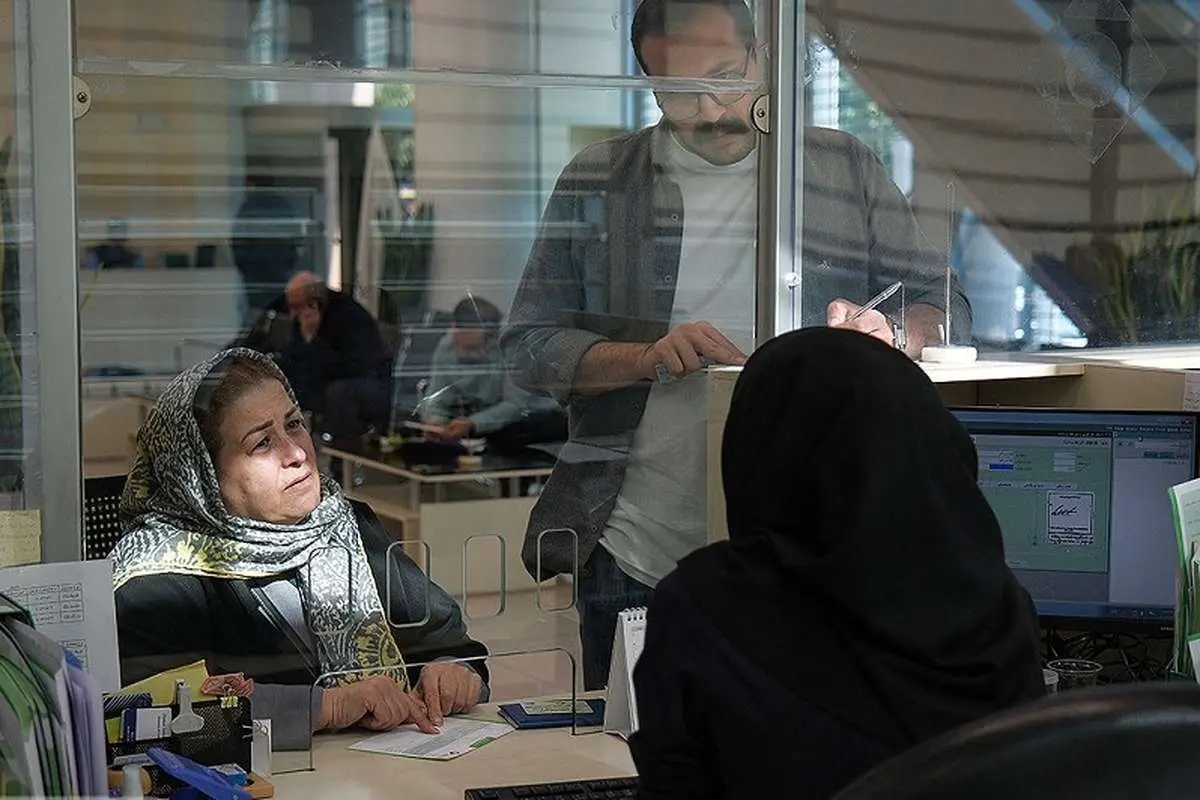 بخشنامه بانک مرکزی روی هوا؛ بانک‌ها جریمه می‌گیرند