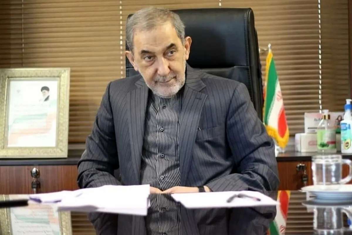 توئیت ولایتی در مورد تنگه هرمز: هر شیطنتی، پاسخ زنجیره‌ای دارد