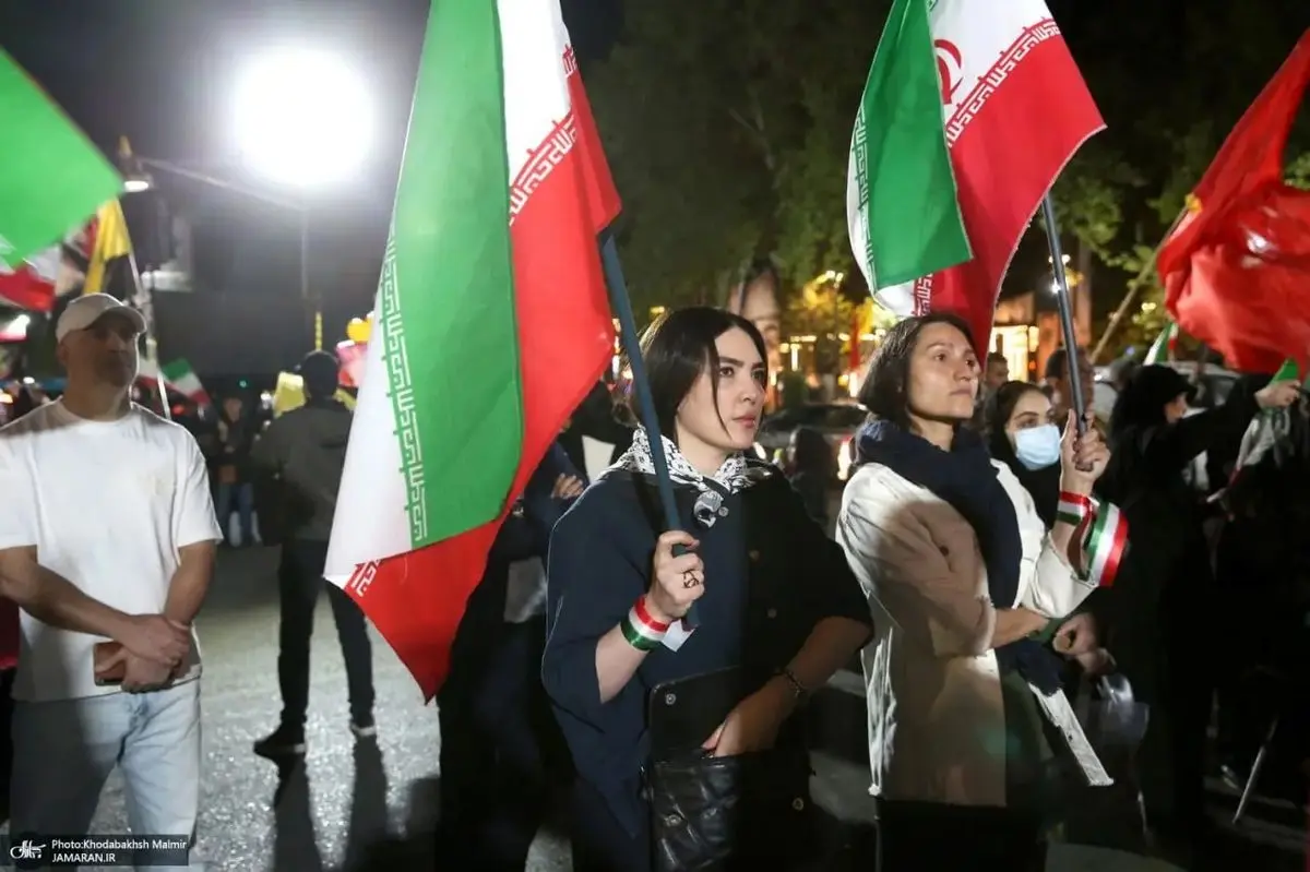 ویدیوی وایرالی از چند دختر جوان در تجمع شبانه