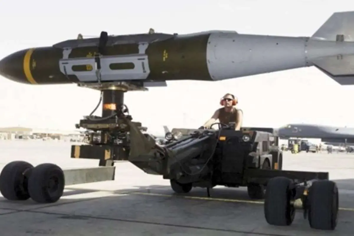 فروش بمب‌های نقطه زن JDAM آمریکایی به اوکراین