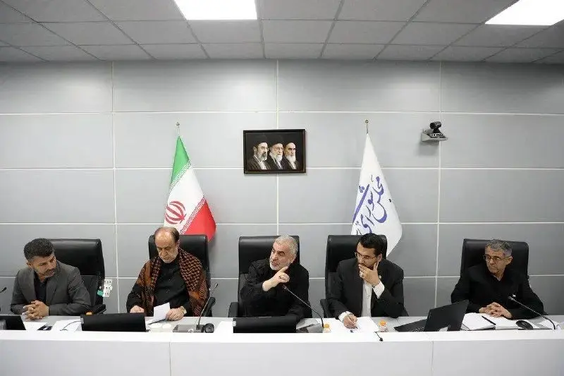 تصاویری از اولین جلسهٔ وبیناریِ مجلس در سال جدید