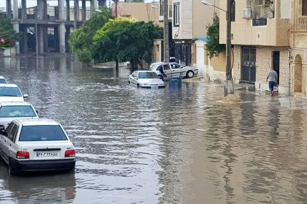 جاری شدن سیلاب در خیابان‌های بجنورد