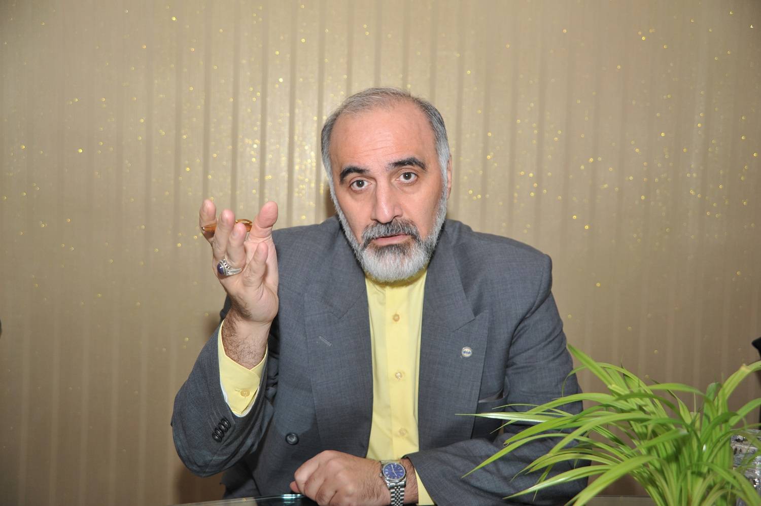 سبزعلیپور: کارها و امورات کشور را به بهانه جنگ متوقف نکنیم