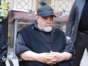 ببینید | حضور هنرمندان در مراسم ختم مادر محمدرضا شریفی‌نیا