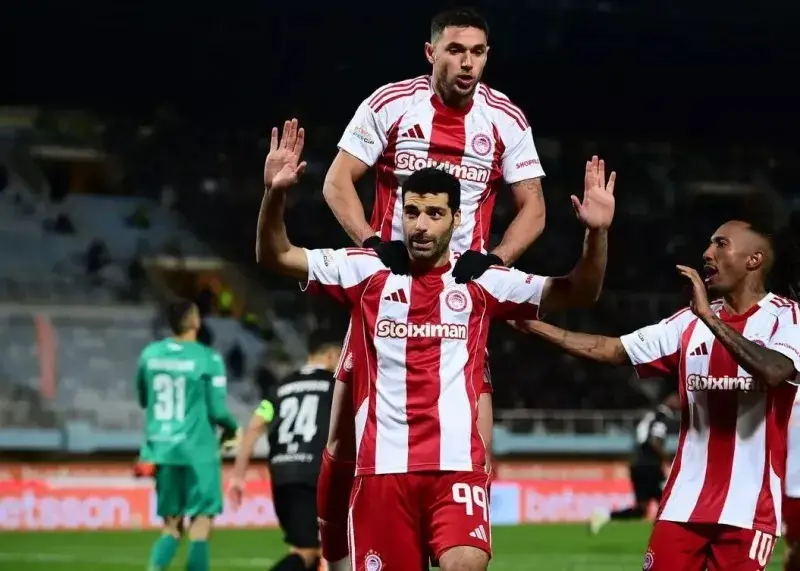 در بدترین دو هفته ایران، جهان به کام آقا مهدی است
