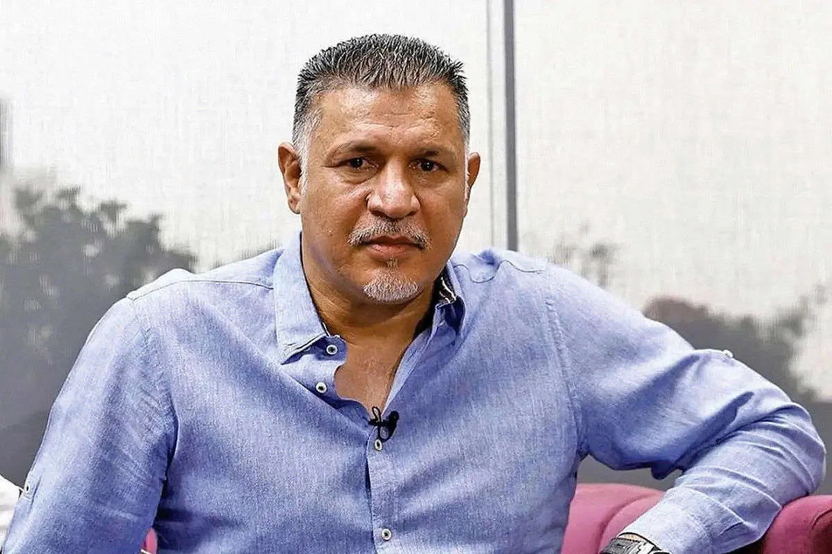 جنگ را ول کرده، علی دایی را چسبیده‌اند!