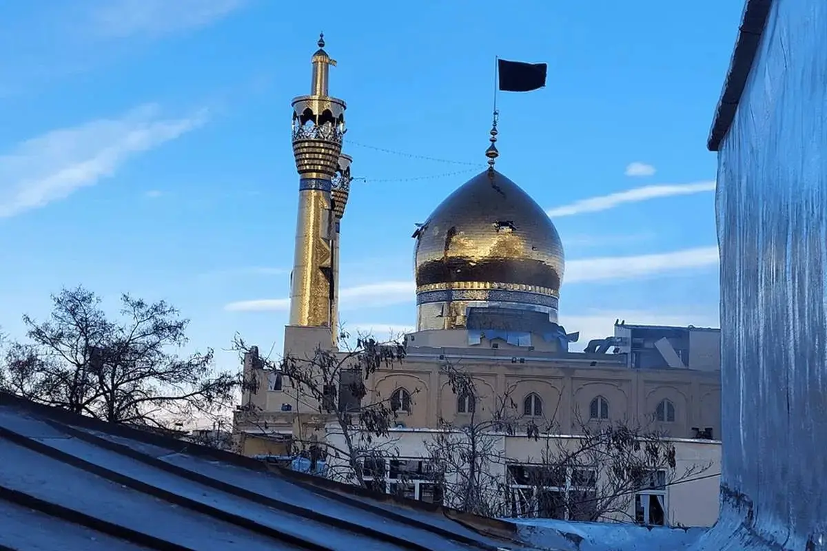 آسیب به حسینیه اعظم زنجان درپی حمله هوایی