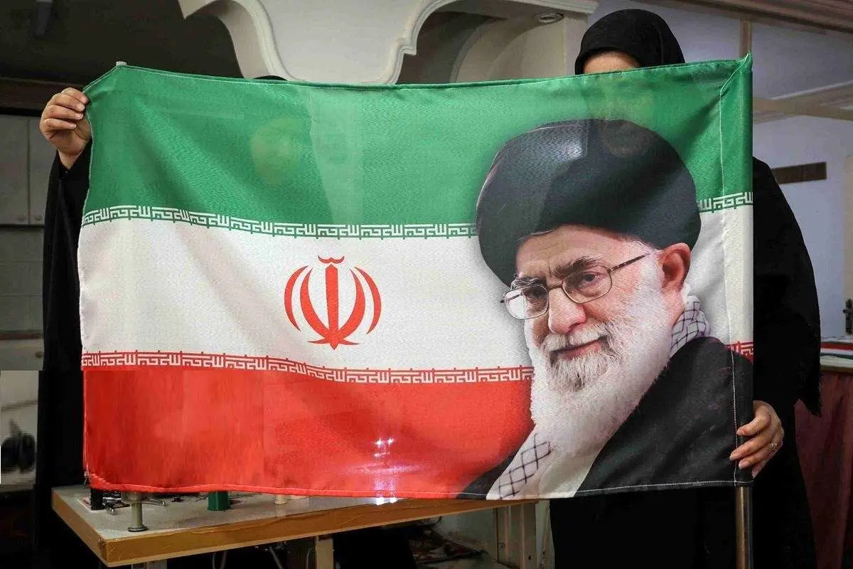 جمهوری اسلامی، آری