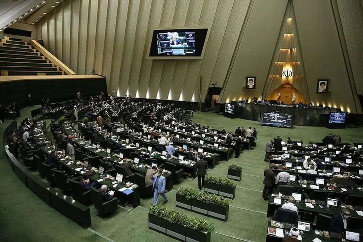 رنجبر: رمز موفقیت پرهیز از حاشیه سازی و تقویت همبستگی ملی است