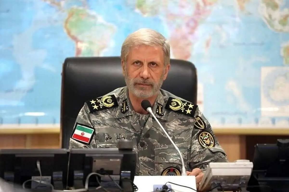 هشدار فرمانده کل ارتش درباره تنگه هرمز؛ عبور و مرور زیر نظر است
