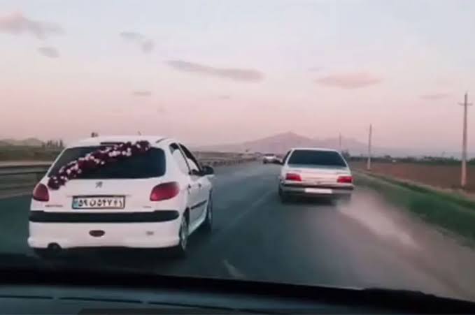 حرکت قشنگ راننده برای عروس و داماد؛ کاربران را غافلگیر کرد!