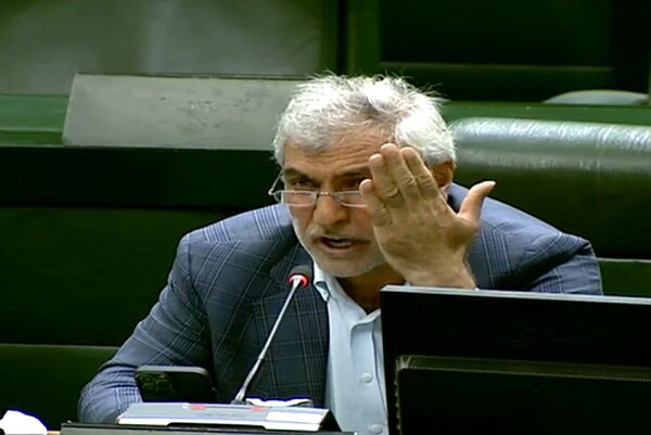 نماینده مردم اسفراین: باید برای مارپیچ نرخ ارز، تورم و قیمت ها چاره اندیشی کرد