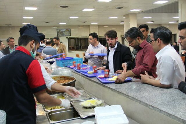 خدمات رفاهی بودجه آموزش و پژوهش را می بلعد