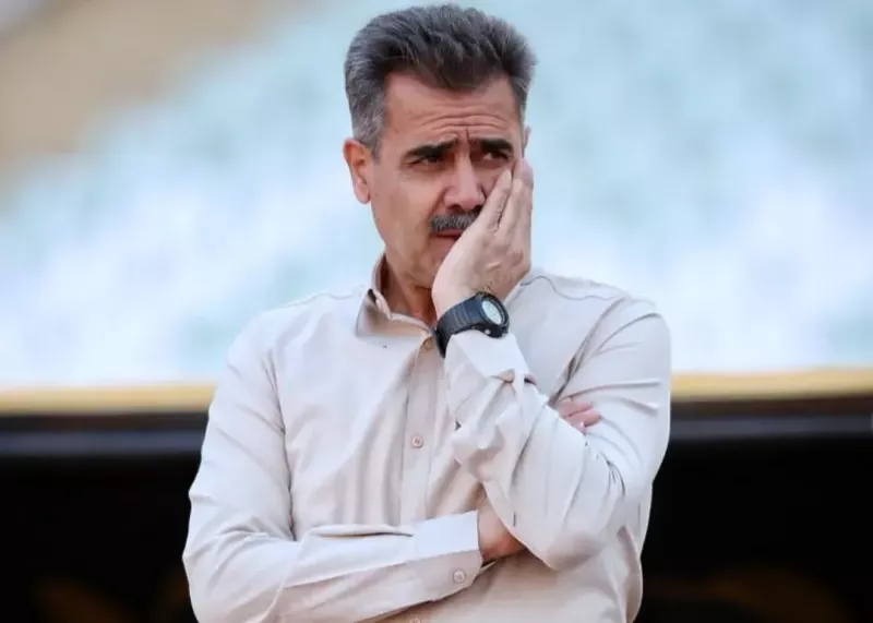سرمربی صنعت نفت آبادان: چمن تختی را دو تیم دیگر خراب کردند