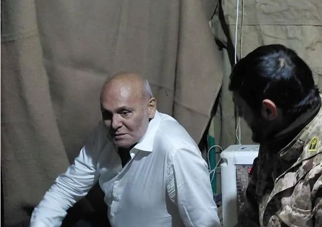 حضور جمشید هاشم‌پور در یک مقر ایست و بازرسی