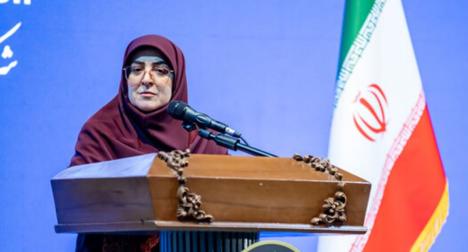 مهاجرانی در تامین انرژی و کالاهای اساسی مشکل نداریم/ شهدای سلامت به ۱۰ نفر رسیدند