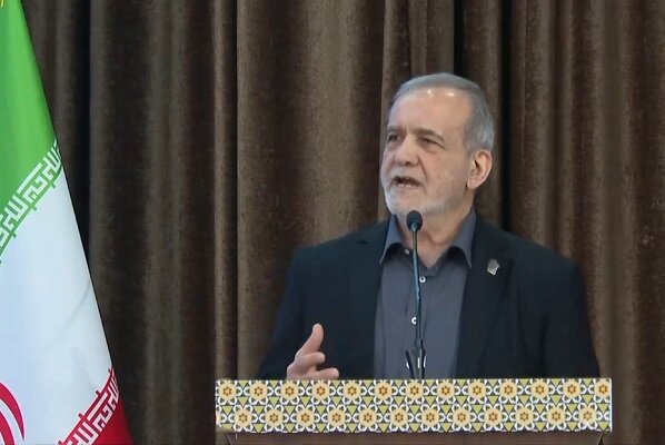 پزشکیان: ایستادگی با عقلانیت و دوراندیشی در غیاب شهید لاریجانی تداوم دارد
