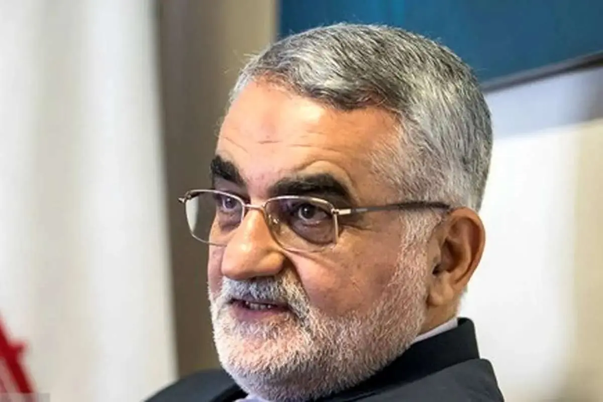 بروجردی: دریافت حق عبور ۲ میلیون دلاری از کشتی‌ها در تنگه هرمز نشان‌دهنده اقتدار است
