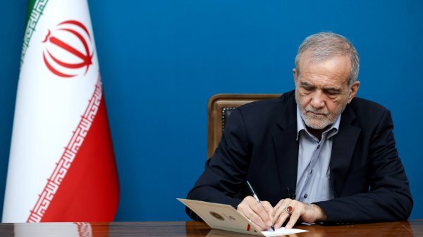 حمایت پزشکیان از «پاپ لئو» در مقابل بی‌احترامی ترامپ