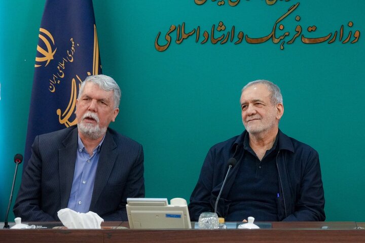 پزشکیان: روایت سازی در حوزه فرهنگ ضروری است
