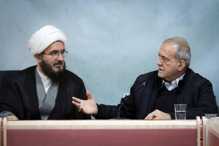 پزشکیان: تریبون‌های مساجد و نماز جمعه از بیان مسائل تفرقه‌انگیز پرهیز کنند