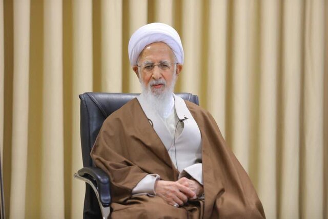 آیت‌الله جوادی آملی: حرمت رهبران دینی جهان باید حفظ شود