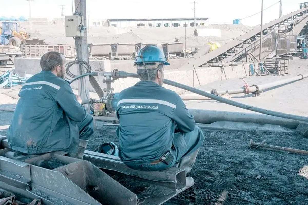 خانه کارگر: در مجموع ۷۳۰ هزار کارگر بیکار شدند