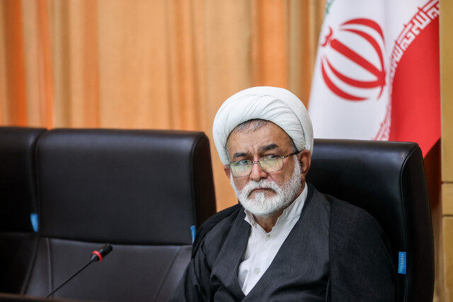 رئیس کمیسیون انرژی مجلس: مانورهای تبلیغاتی ترامپ با واقعیت‌های بازار انرژی همخوانی ندارد