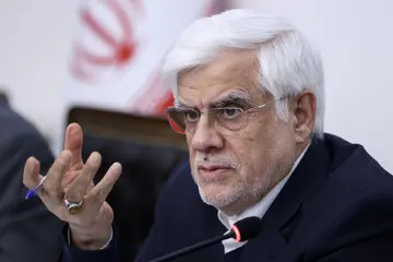 عارف: دولت برای استیفای حقوق معلمان تلاش می‌کند