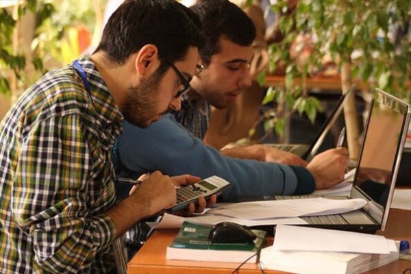 امتحانات دانشگاه آزاد مجازی است؟