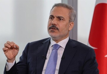 هاکان فیدان: بازگشایی تنگه هرمز با توسل به زور امکان‌پذیر نیست