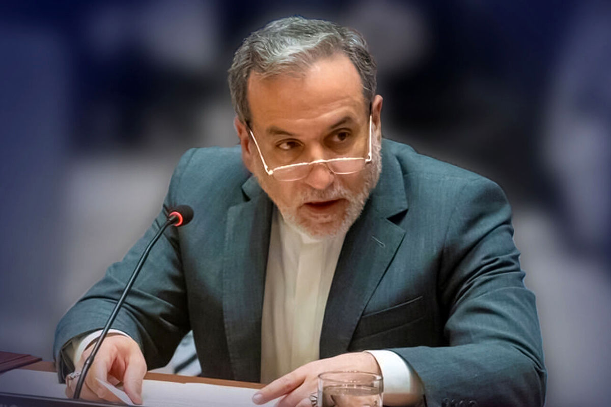 عراقچی: از نظر ما، تنگه هرمز برای تمامی کشتی‌های تجاری باز است