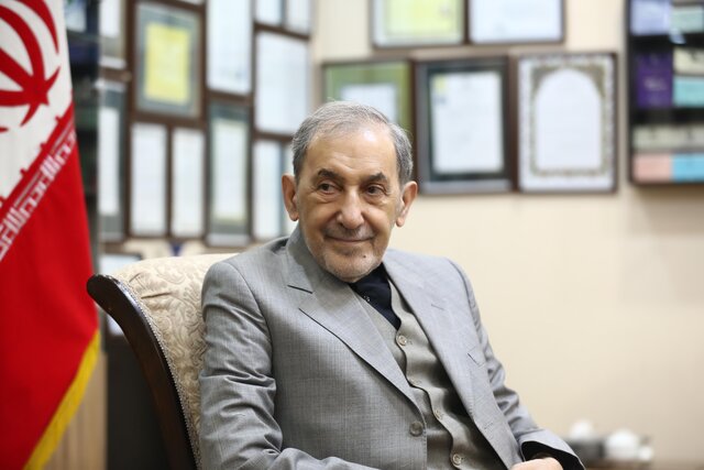 ولایتی: ضامن عینی بقای توافق،⁧‫تنگه هرمز‬⁩ است
