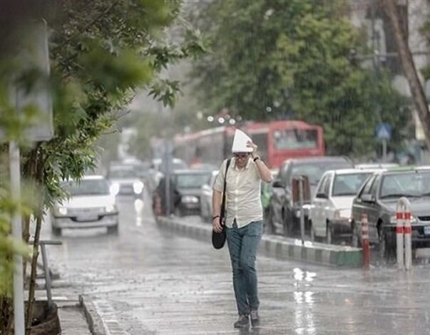 آماده‌باش هواشناسی؛ رگبار در ۱۵ استان و تندباد در ۱۷ استان ایران