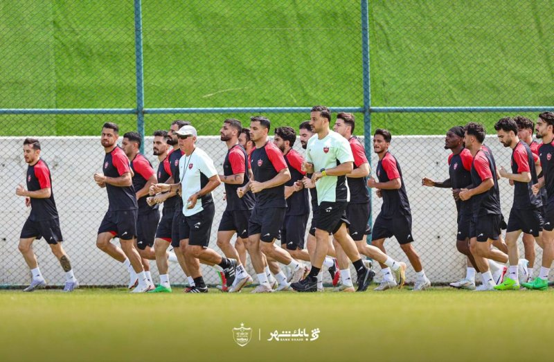 استقبال پرشور هواداران پرسپولیس از ستاره جدید تیم