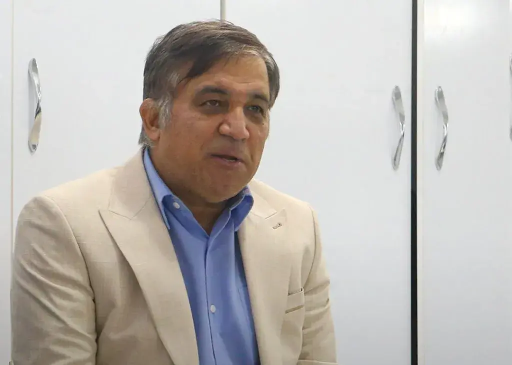 تاجر نیا