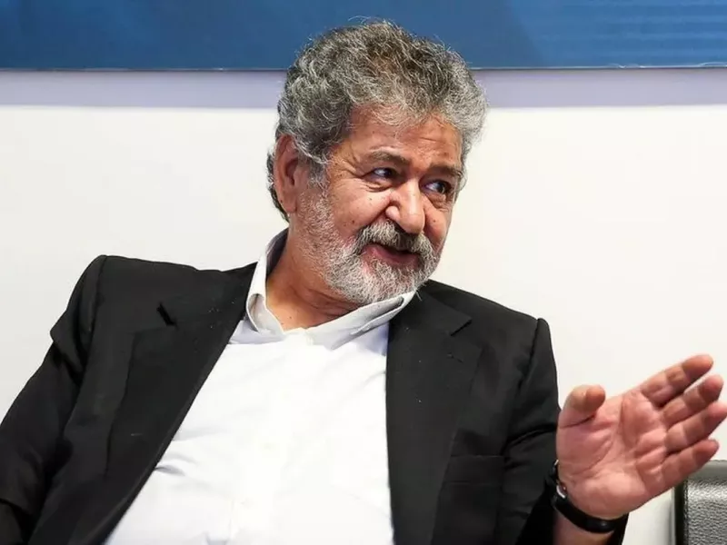 وقت صلح پرسپولیس و تراکتور است،وحید هاشمیان فرصت را نسوزاند