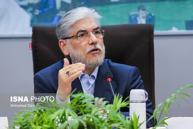 سیمایی: ترامپ قاتل عزیزان ما است و باید پاسخ قانونی دهد