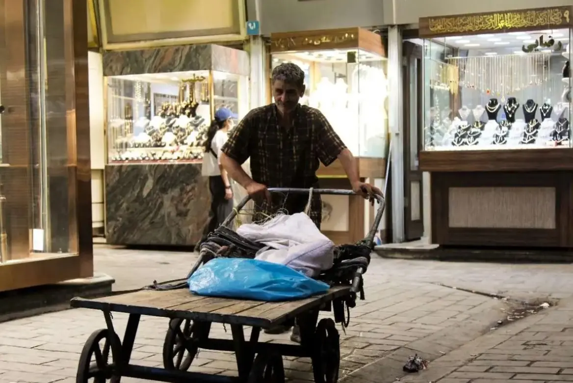کاهش قیمت طلا و سکه در جنگ: دلایل و تحلیل‌ها