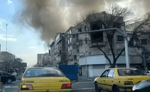 صدای انفجار و شلیک پدافند در شرق تهران: حملات جنگنده‌های آمریکایی و صهیونیستی