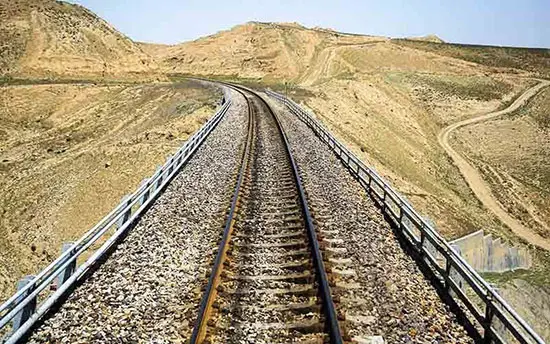 حمله هوایی به قلعه‌نو ری؛ پل راه‌آهن سرخه‌حصار تخریب شد