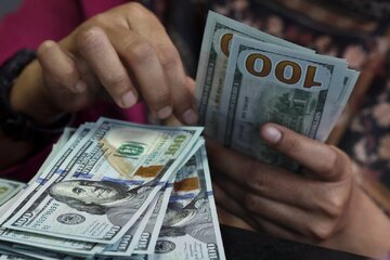 پرش دوباره دلار در ابتدای ۲۹ فروردین ۱۴۰۵؛ آیا نرخ به کانال ۱۴۰ هزار تومان بازمی‌گردد؟